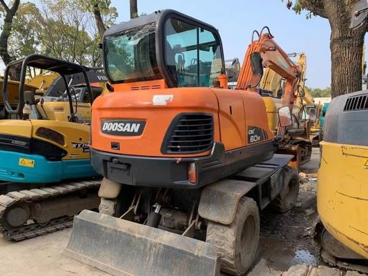 प्रयुक्त Doosan DX60W व्हील एक्सकवेटर उत्कृष्ट स्थिति में/प्रयुक्त Doosan मिनी व्हील एक्सकवेटर बिक्री के लिए
