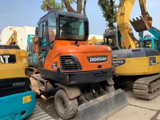 प्रयुक्त Doosan DX60W व्हील एक्सकवेटर उत्कृष्ट स्थिति में/प्रयुक्त Doosan मिनी व्हील एक्सकवेटर बिक्री के लिए
