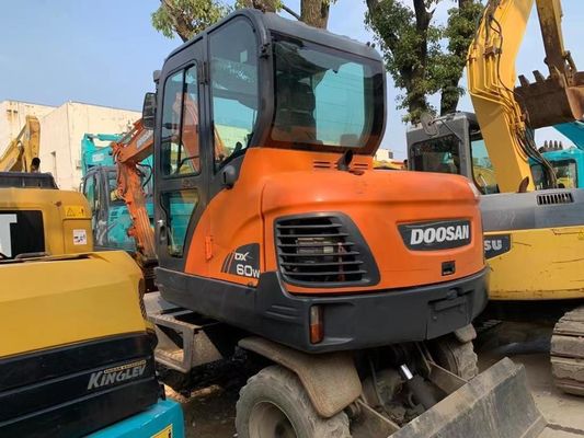 प्रयुक्त Doosan DX60W व्हील एक्सकवेटर उत्कृष्ट स्थिति में/प्रयुक्त Doosan मिनी व्हील एक्सकवेटर बिक्री के लिए