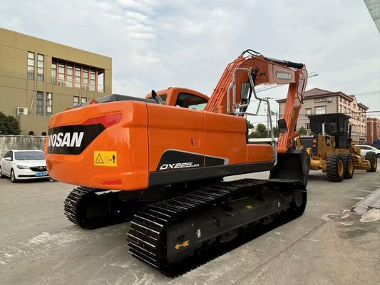 मूल कोरिया Doosan DX225LCA प्रयुक्त खुदाई उपकरण क्रॉलर प्रकार