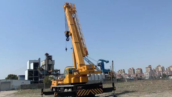XCMG QY50K-II 50 टन प्रयुक्त ट्रक क्रेन उच्च क्षमता प्रयुक्त बूम ट्रक