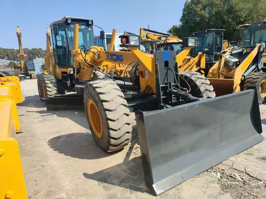 कमिंस इंजन 2024 वर्ष इस्तेमाल किया XCMG GR2153 मोटर ग्रेडर फ्रंट ब्लेड के साथ