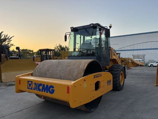 प्रयुक्त XCMG XS223J सिंगल ड्रम कम्पैक्टर आसान संचालन और अच्छी स्थिति