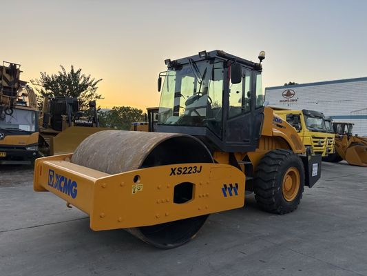 प्रयुक्त XCMG XS223J सिंगल ड्रम कम्पैक्टर आसान संचालन और अच्छी स्थिति