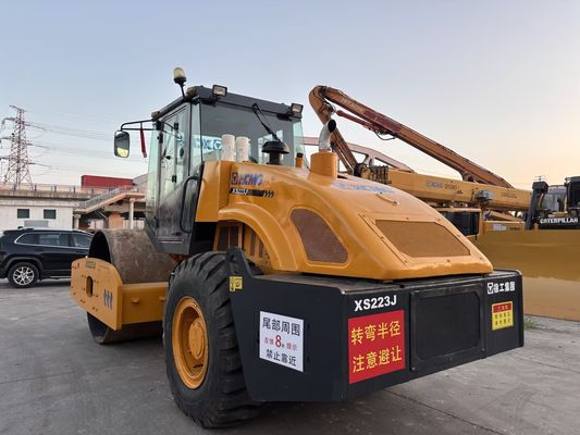 प्रयुक्त XCMG XS223J सिंगल ड्रम कम्पैक्टर आसान संचालन और अच्छी स्थिति