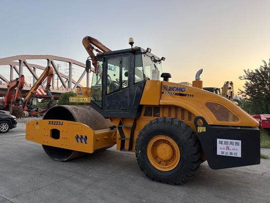 प्रयुक्त XCMG XS223J सिंगल ड्रम कम्पैक्टर आसान संचालन और अच्छी स्थिति