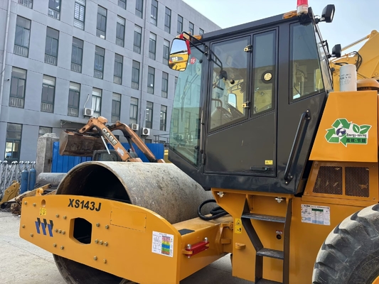 उत्कृष्ट स्थिति में प्रयुक्त XCMG XS143J सिंगल ड्रम 14 टन रोड रोलर