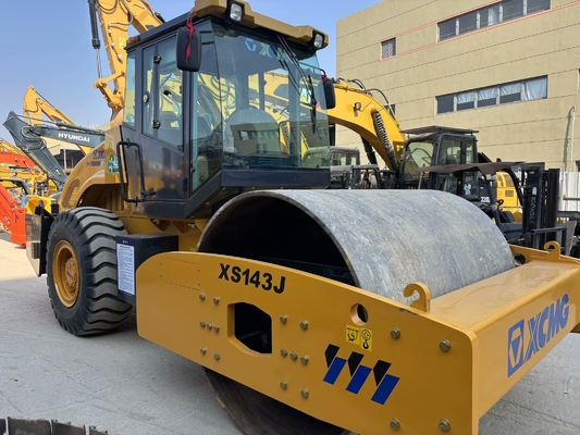 उत्कृष्ट स्थिति में प्रयुक्त XCMG XS143J सिंगल ड्रम 14 टन रोड रोलर
